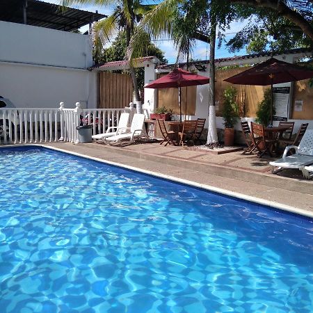 Hotel Maceo Melgar Buitenkant foto