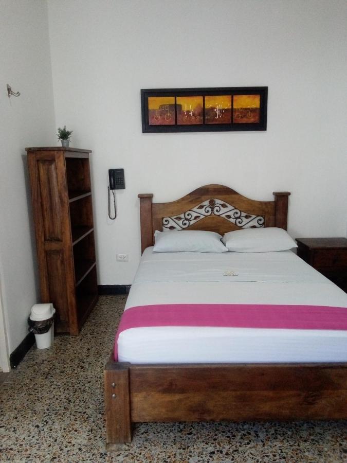 Hotel Maceo Melgar Buitenkant foto