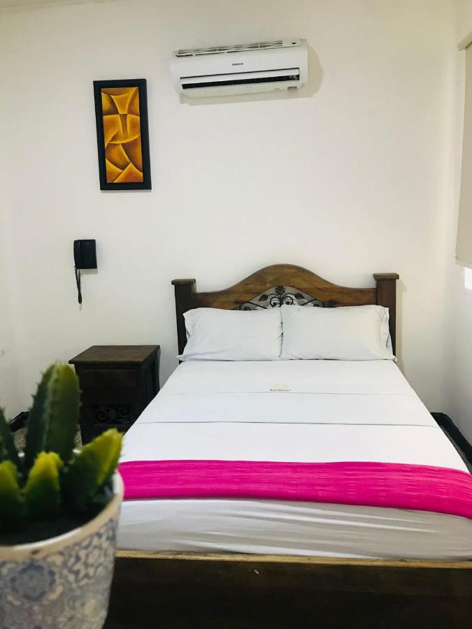 Hotel Maceo Melgar Buitenkant foto