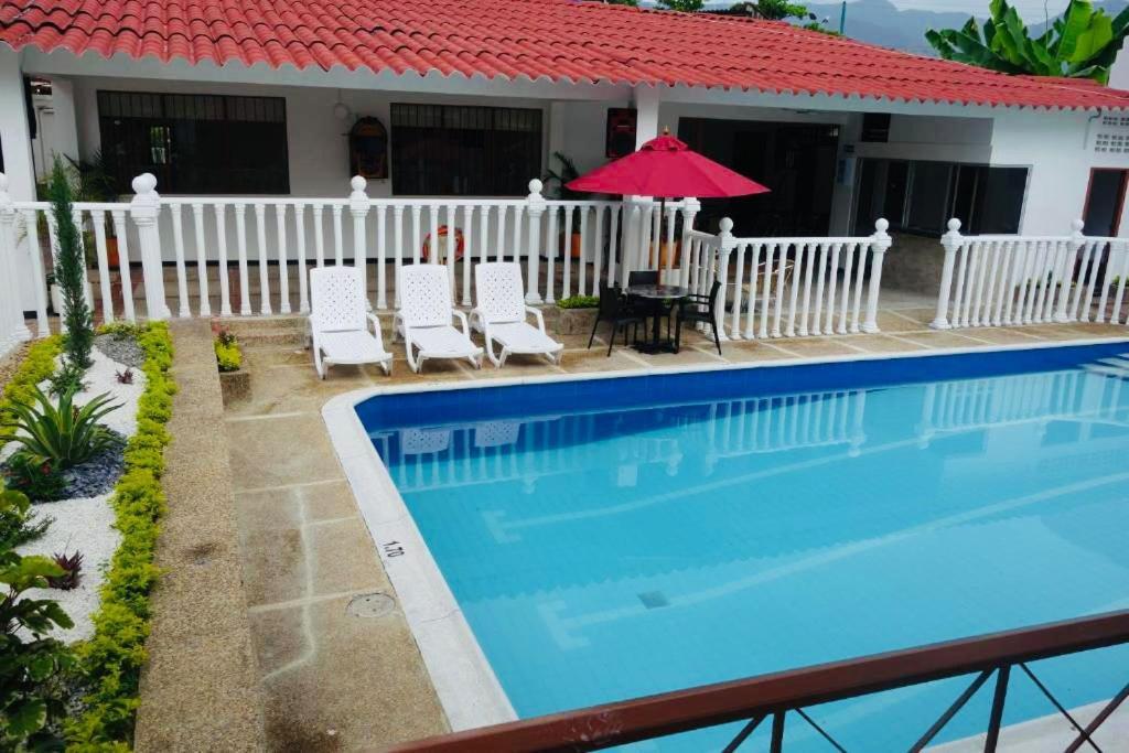 Hotel Maceo Melgar Buitenkant foto