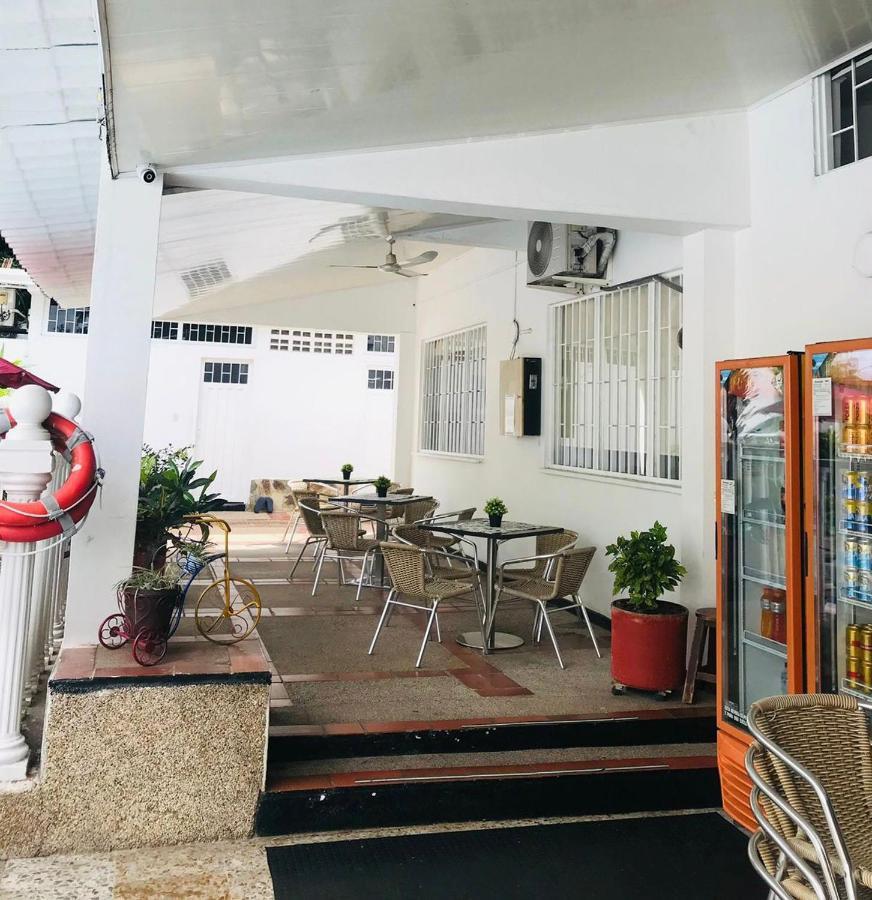 Hotel Maceo Melgar Buitenkant foto